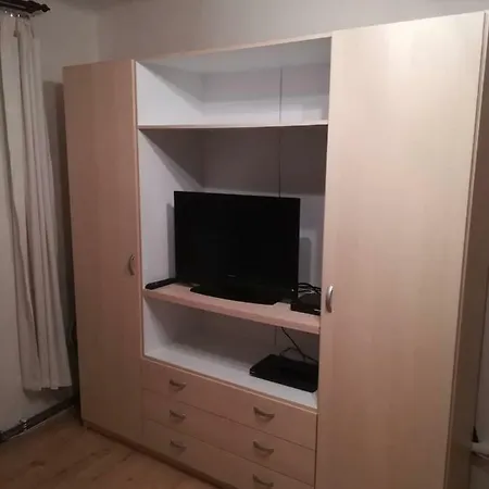 Apartman Ales Apartment *